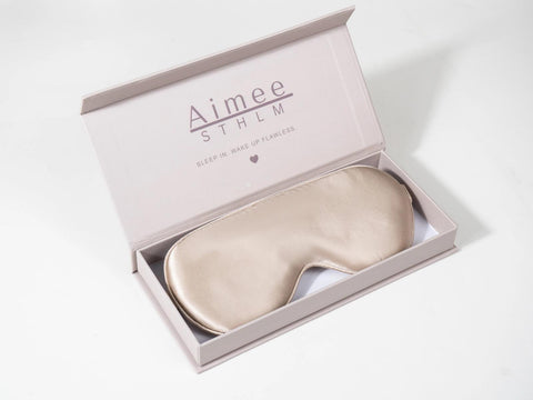 Sovmask i roséguldfärgat silke i Aimée STHLM-förpackning